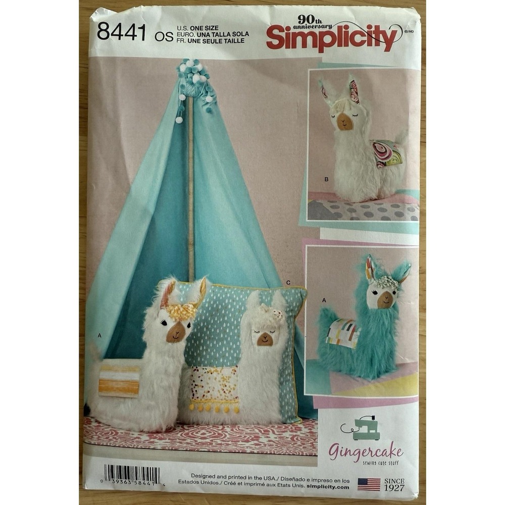 Simplicity Pattern 8441 Gingercake Stuffed Animals &‎ 15" Pillow llama Cut